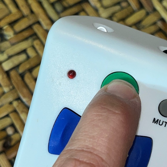 Flipper remote control for elderly/dementia makes the tv so much easier! - Picture 5 of 8